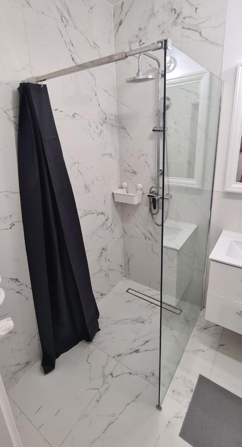 44 - Apartamenty Siedlce - Nowy Apartament W Centrum Przy Ul Czerwonego Krzyza المظهر الخارجي الصورة