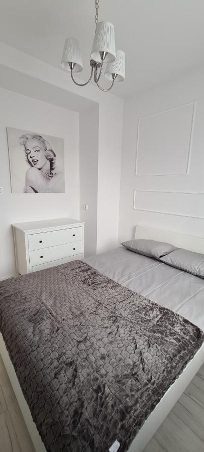 44 - Apartamenty Siedlce - Nowy Apartament W Centrum Przy Ul Czerwonego Krzyza المظهر الخارجي الصورة