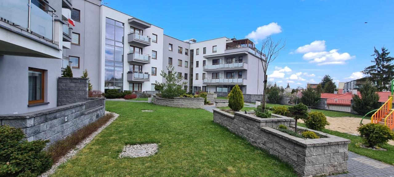 44 - Apartamenty Siedlce - Nowy Apartament W Centrum Przy Ul Czerwonego Krzyza المظهر الخارجي الصورة